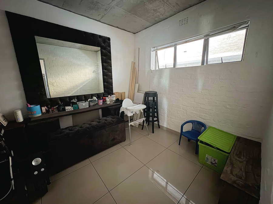 2 Bedroom Property for Sale in Brooklyn Western Cape